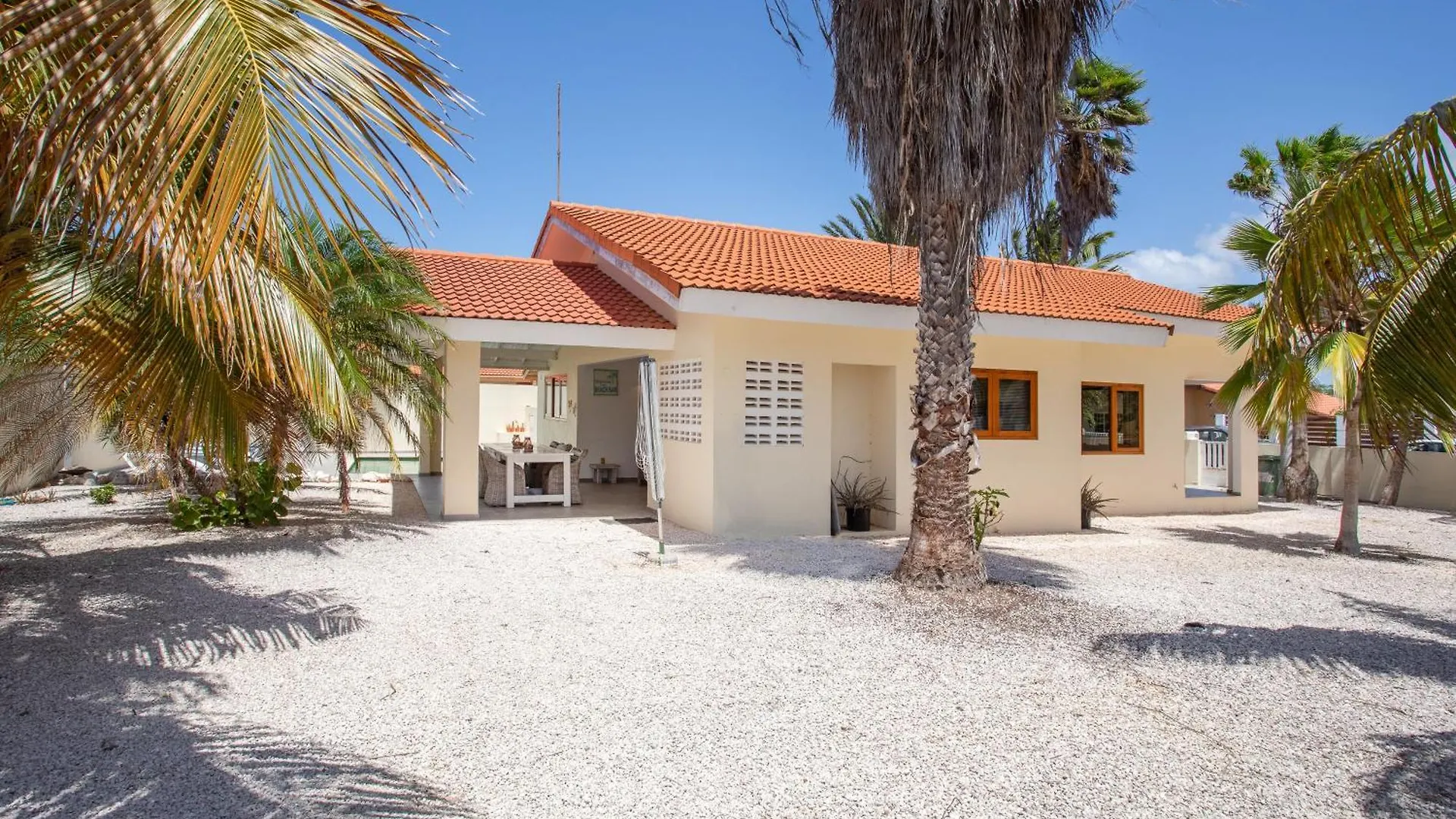 Villa Famia Centraal Op Curacao Daniel